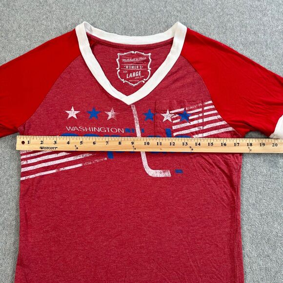 Washington Capitals Mitchell & Ness Tee Women's Large V-Neck Distressed Retro - Picture 7 of 9